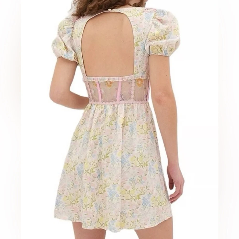 NWT For Love and Lemons Floral Dress Size: Small - Picture 4 of 7